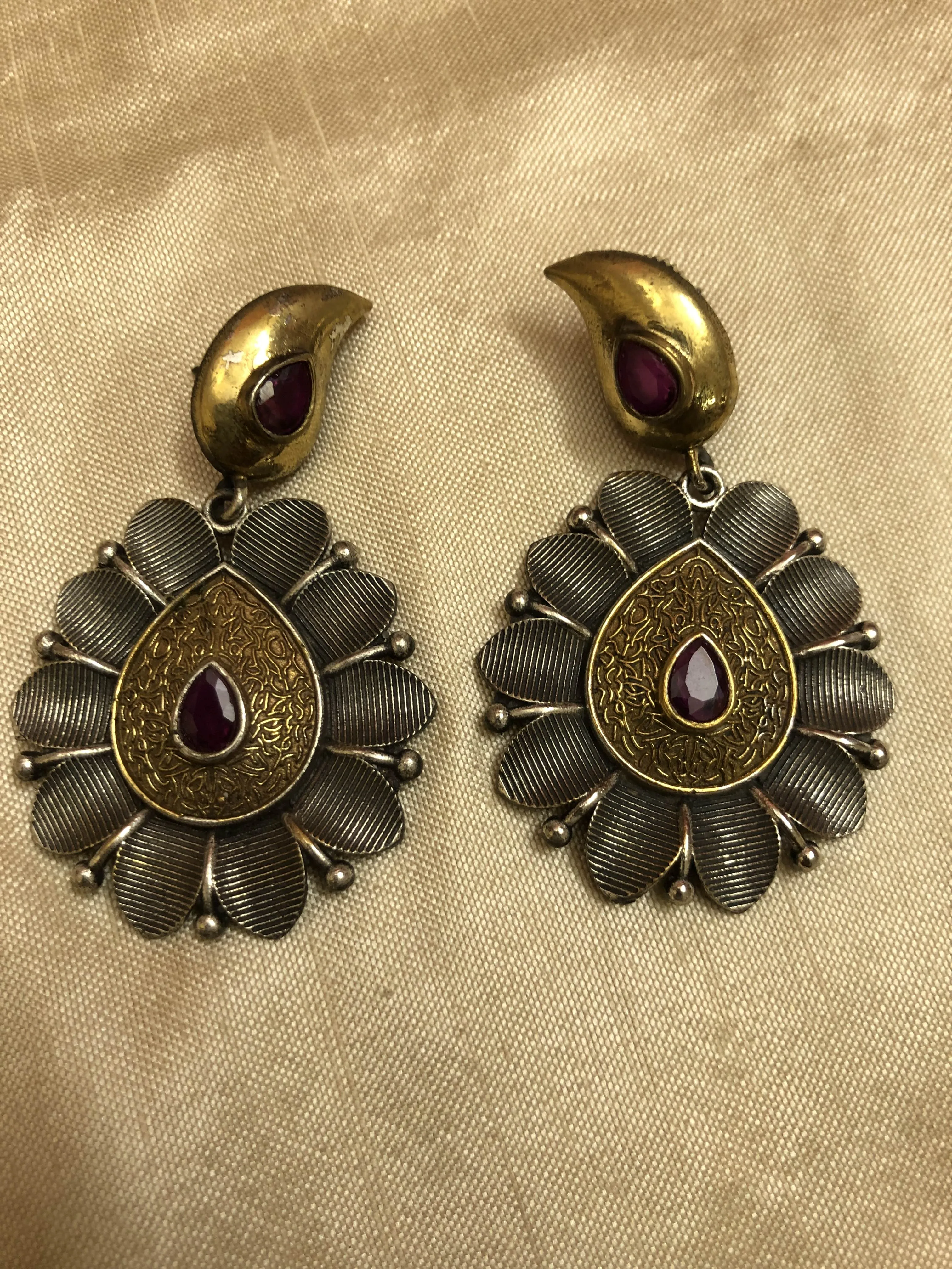 Antique Metal Multi-Pendant Collar Style Necklace Set