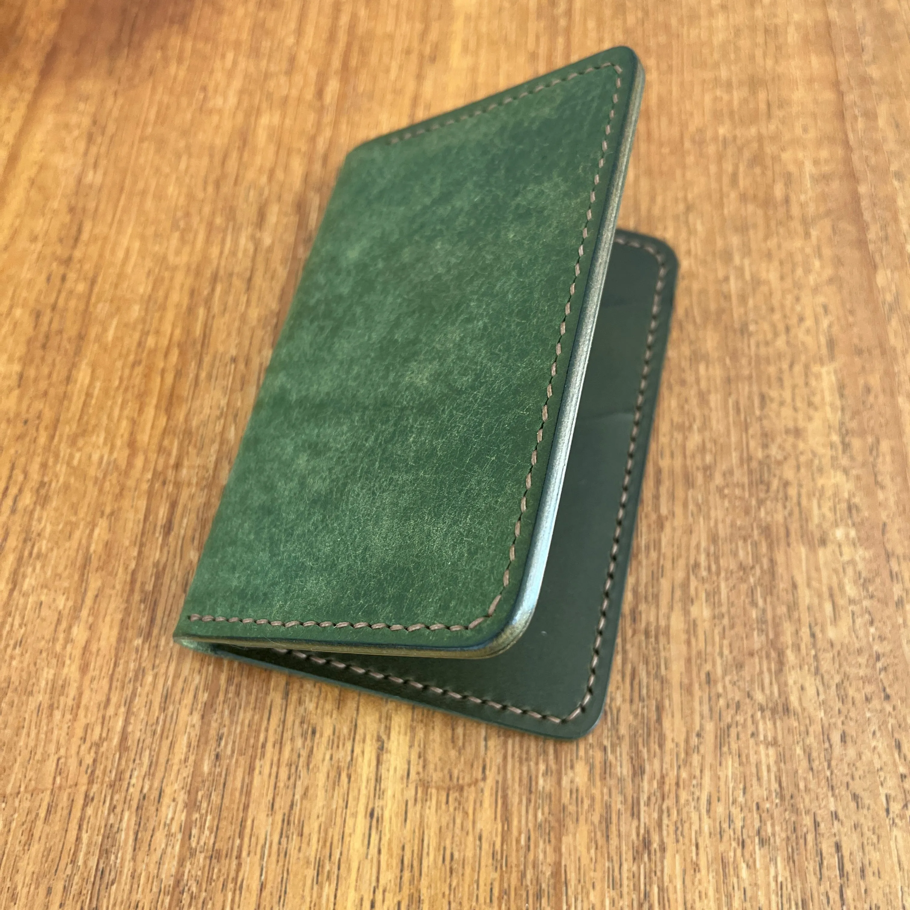 BI-FOLD - GREEN PUEBLO   GREEN