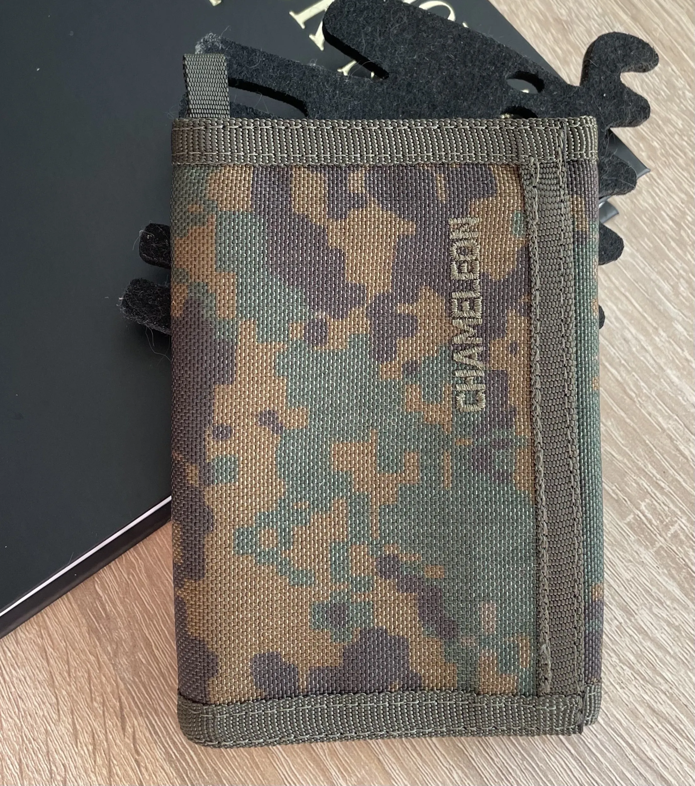 Chameleon Velcro Trifold Mens Wallet-Military Tactical Men Wallets- ID Card Holder - Canvas Thin Front Pocket Travel Wallet-Coin Zipper Pocket-Morpat