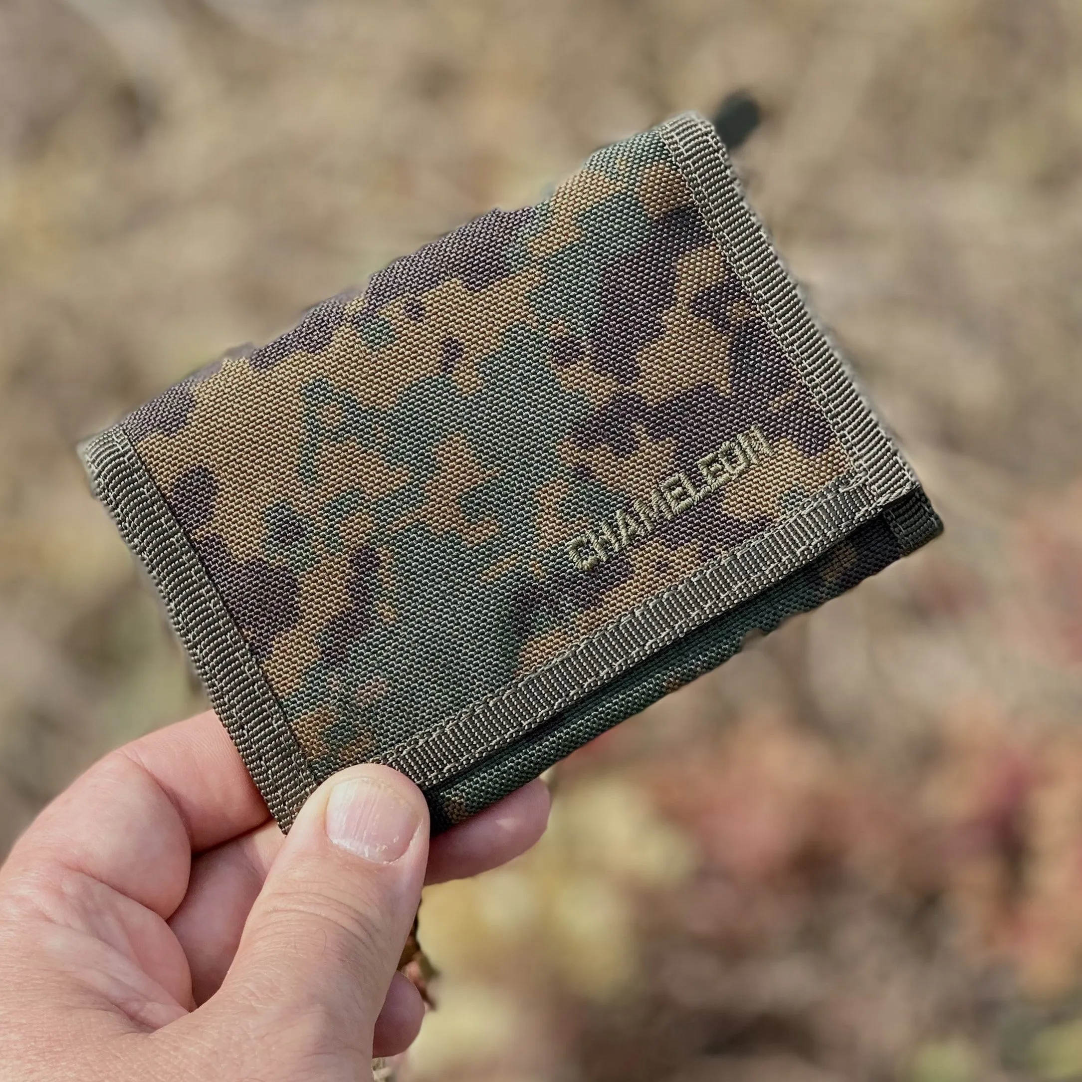 Chameleon Velcro Trifold Mens Wallet-Military Tactical Men Wallets- ID Card Holder - Canvas Thin Front Pocket Travel Wallet-Coin Zipper Pocket-Morpat