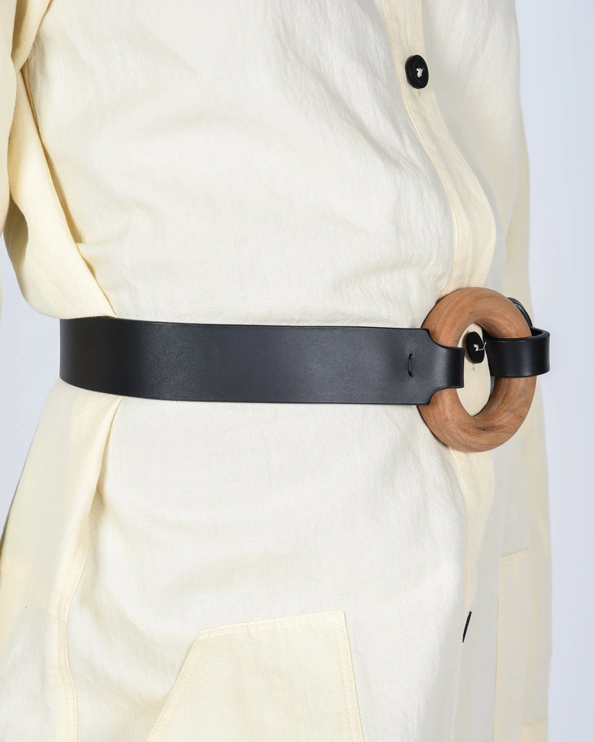 Circle belt in black & natural
