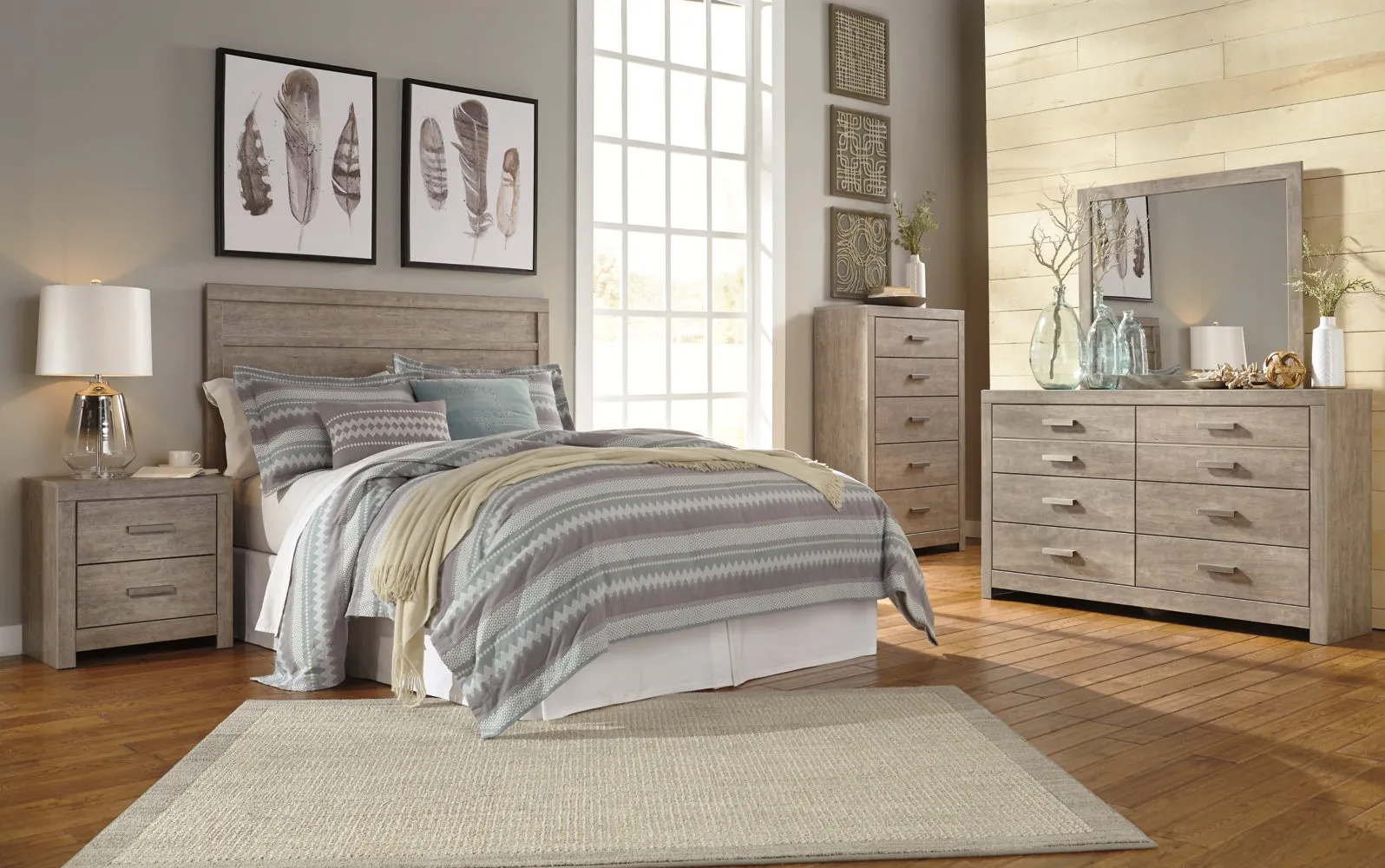 Culverbach Queen/Full Panel Headboard Bed with Mirrored Dresser and 2 Nightstands