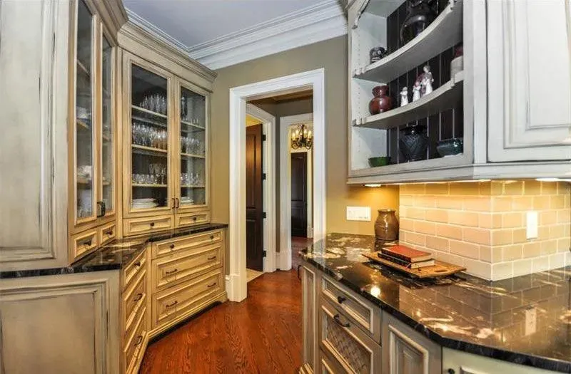 Elegant 4-Bedroom Home Plan with Spacious Basement and Brick Exterior