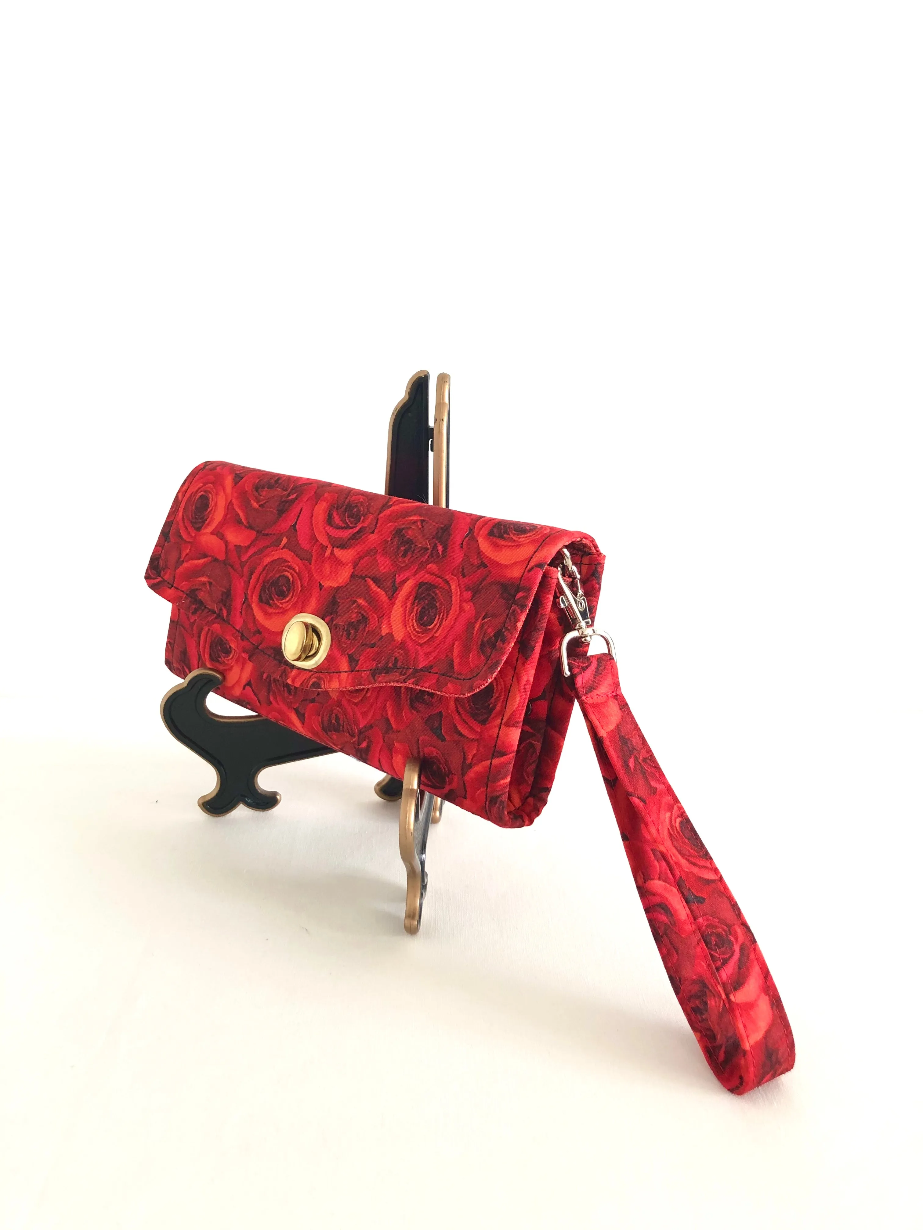 Fabric wallet - red roses