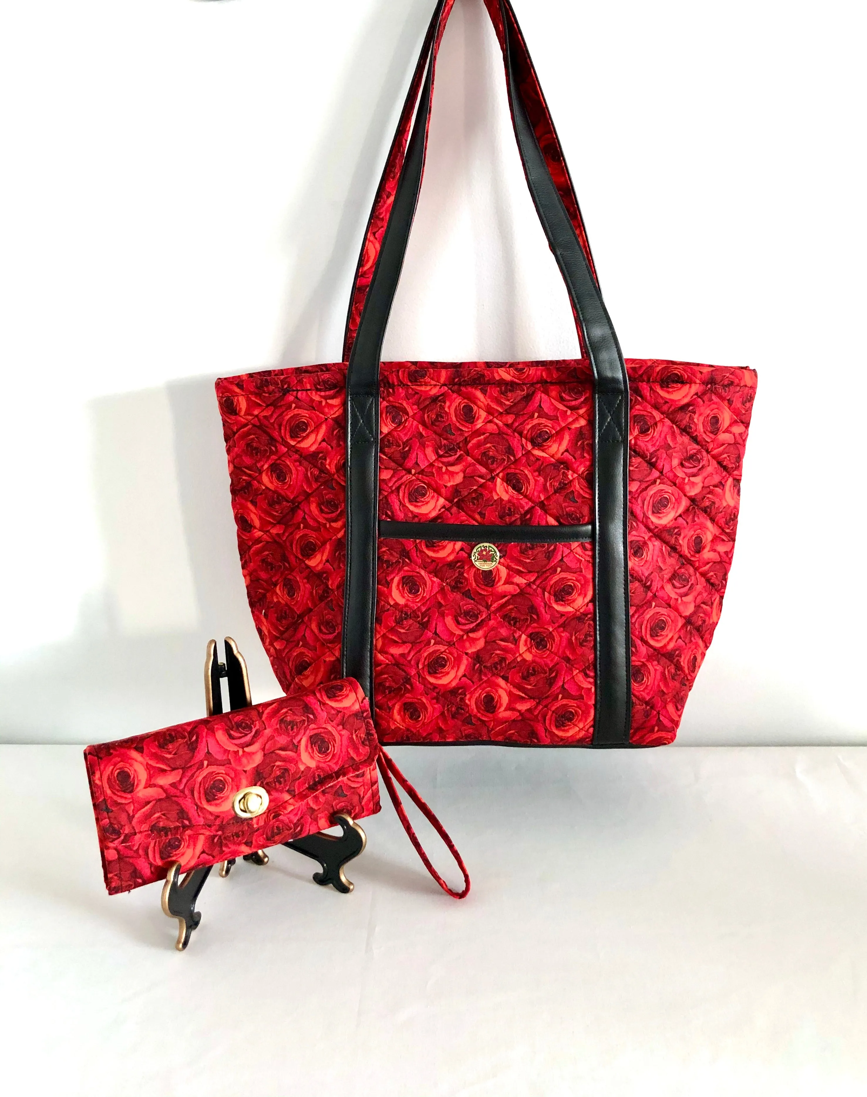 Fabric wallet - red roses
