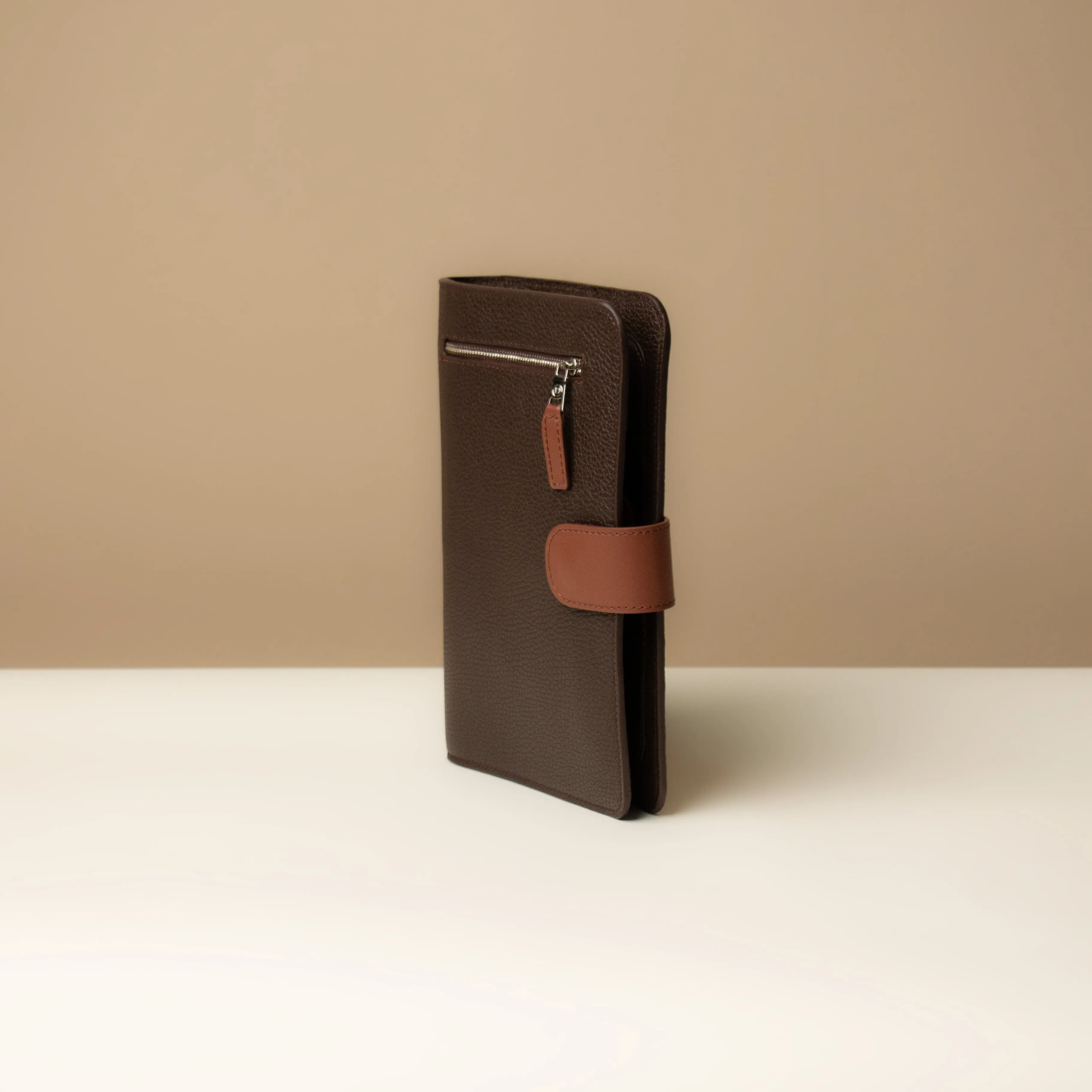 Globetrotters Document Holder