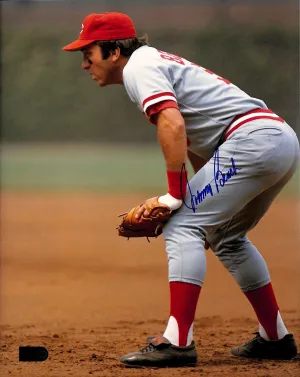 Johnny Bench Signed 8x10 Cincinnati Reds Photo (AIV AA13738)