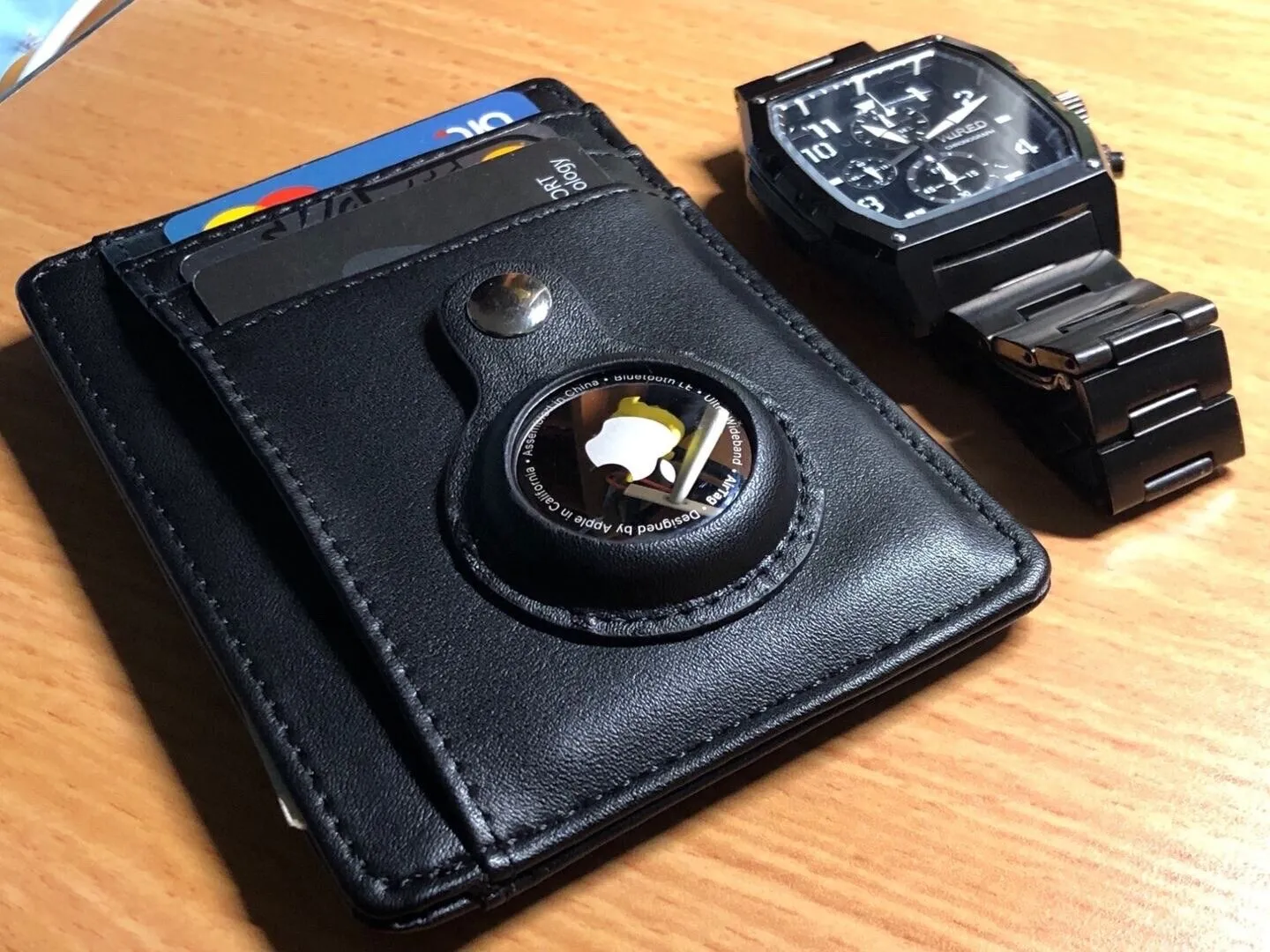 Leather AirTag Wallet - Black