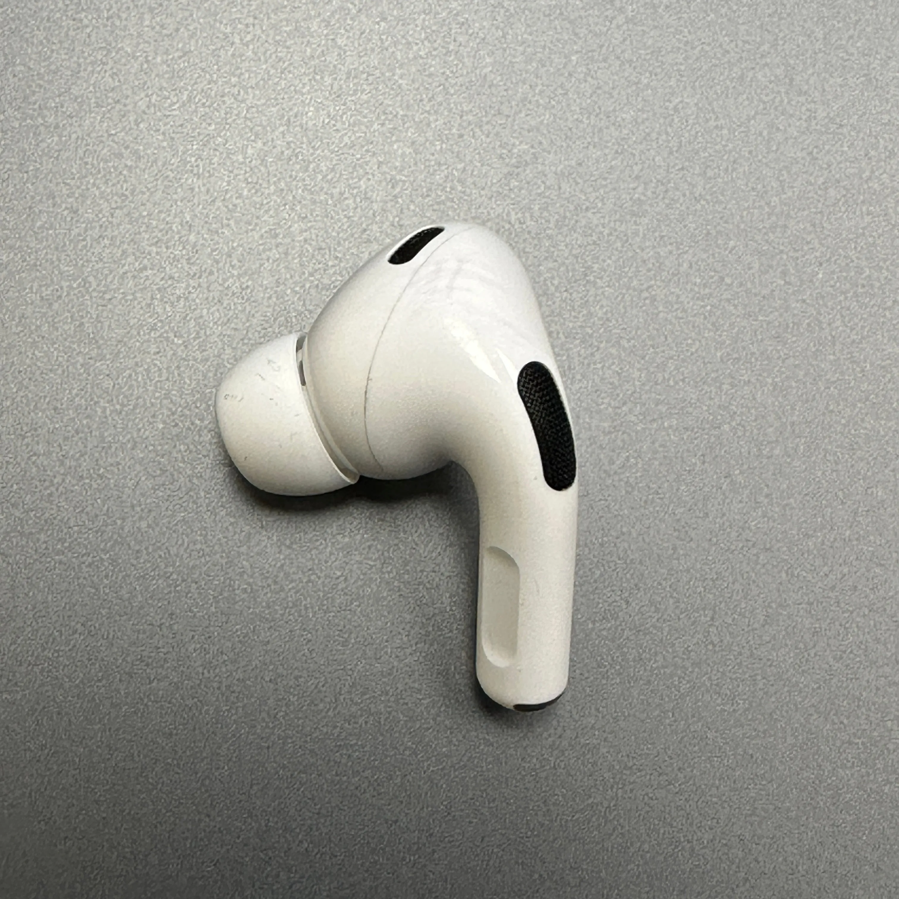 Left Replacement AirPod - AirPods Pro (2nd Generation) - Fair Condition