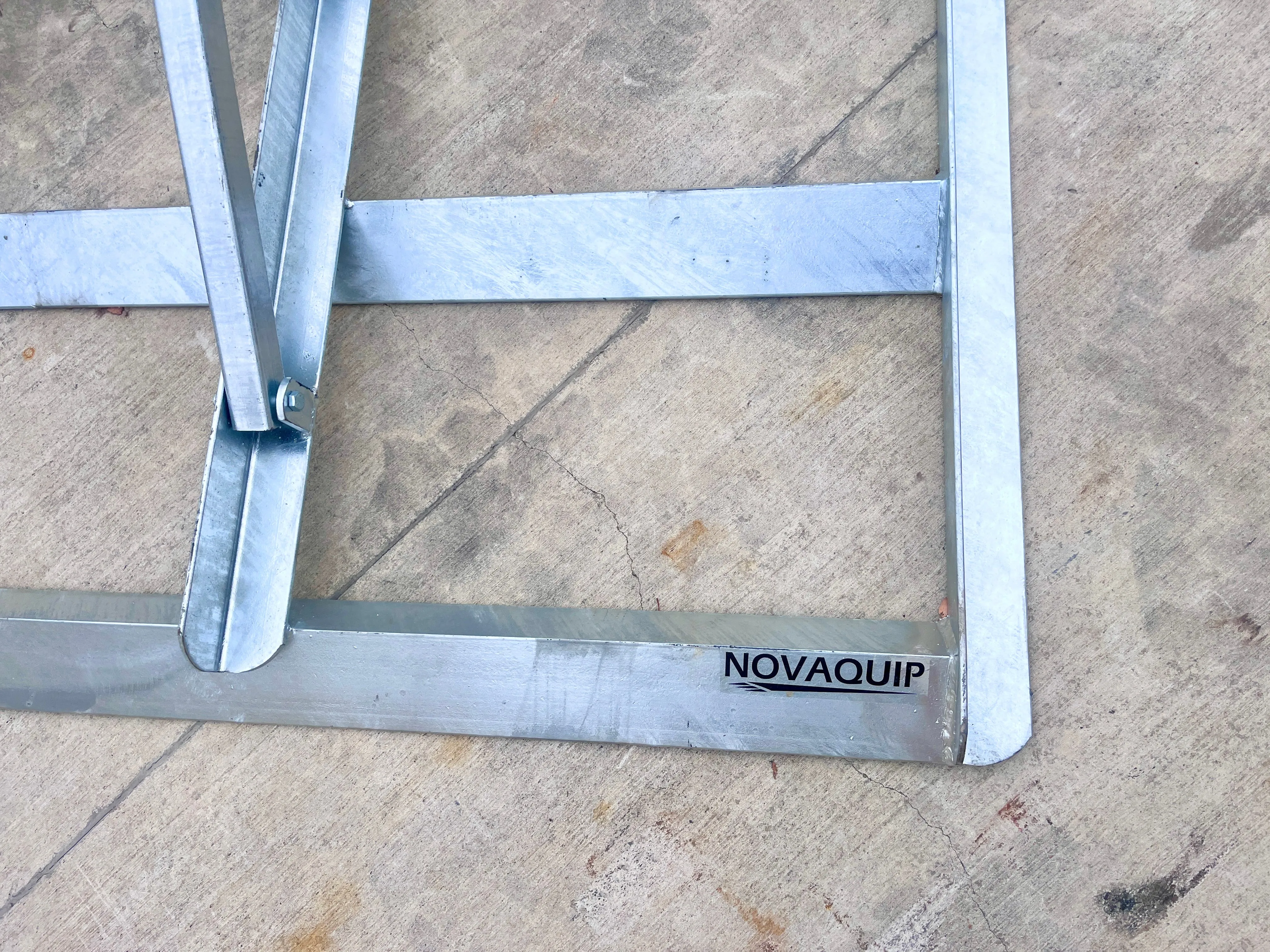Novaquip Levelling bar 2.4m