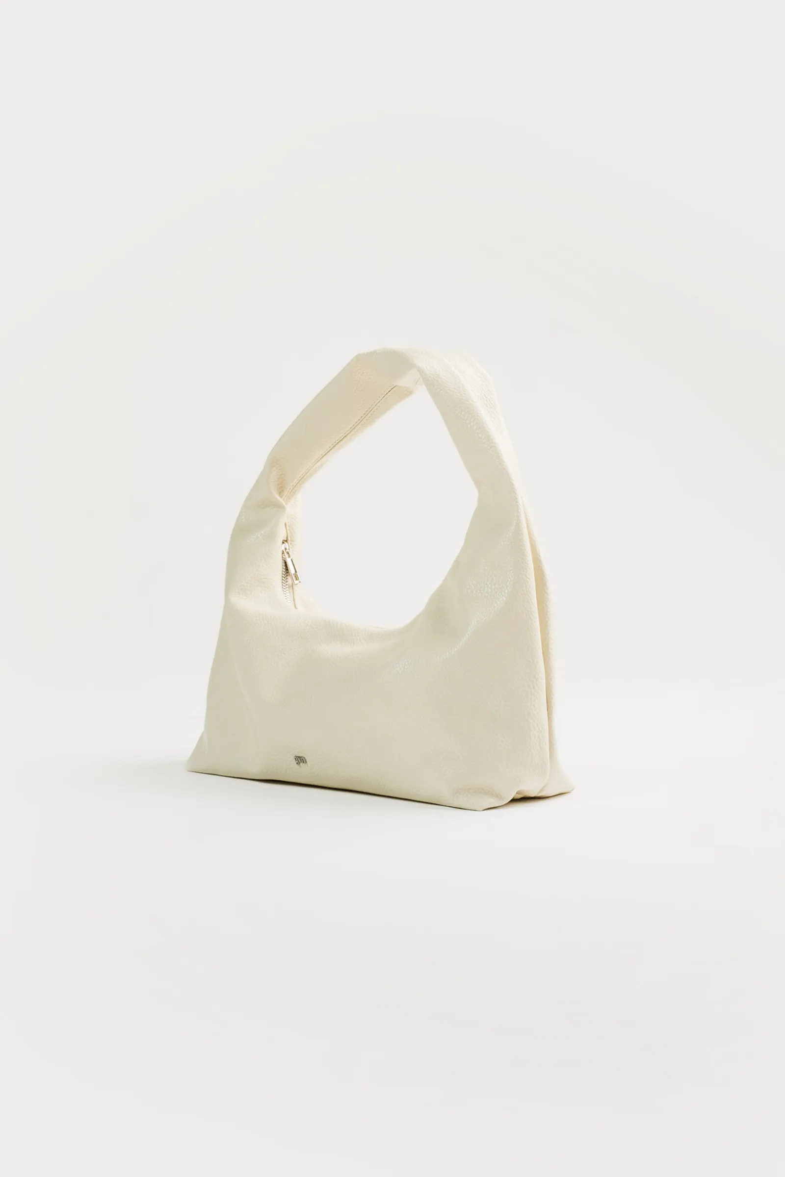 [ON HAND] Medium Hobo Bag in Eggshell (Heavy Pebbled)