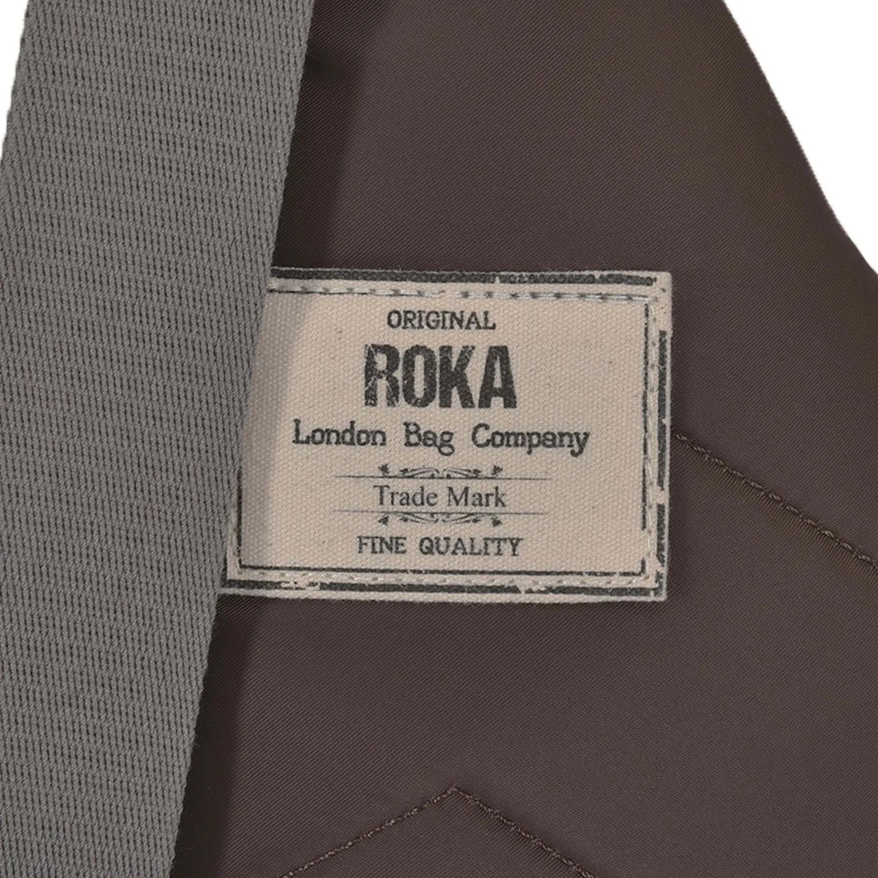 ROKA Willesden B Large Recycled Nylon Bag - Chocolate