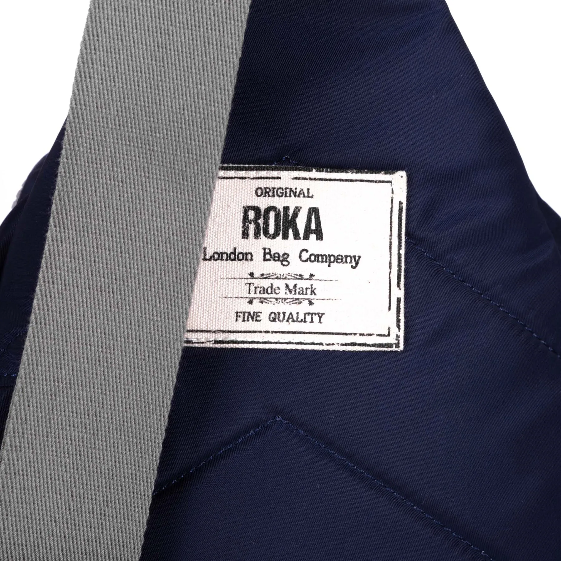 ROKA Willesden B Large Recycled Nylon Bag - Midnight