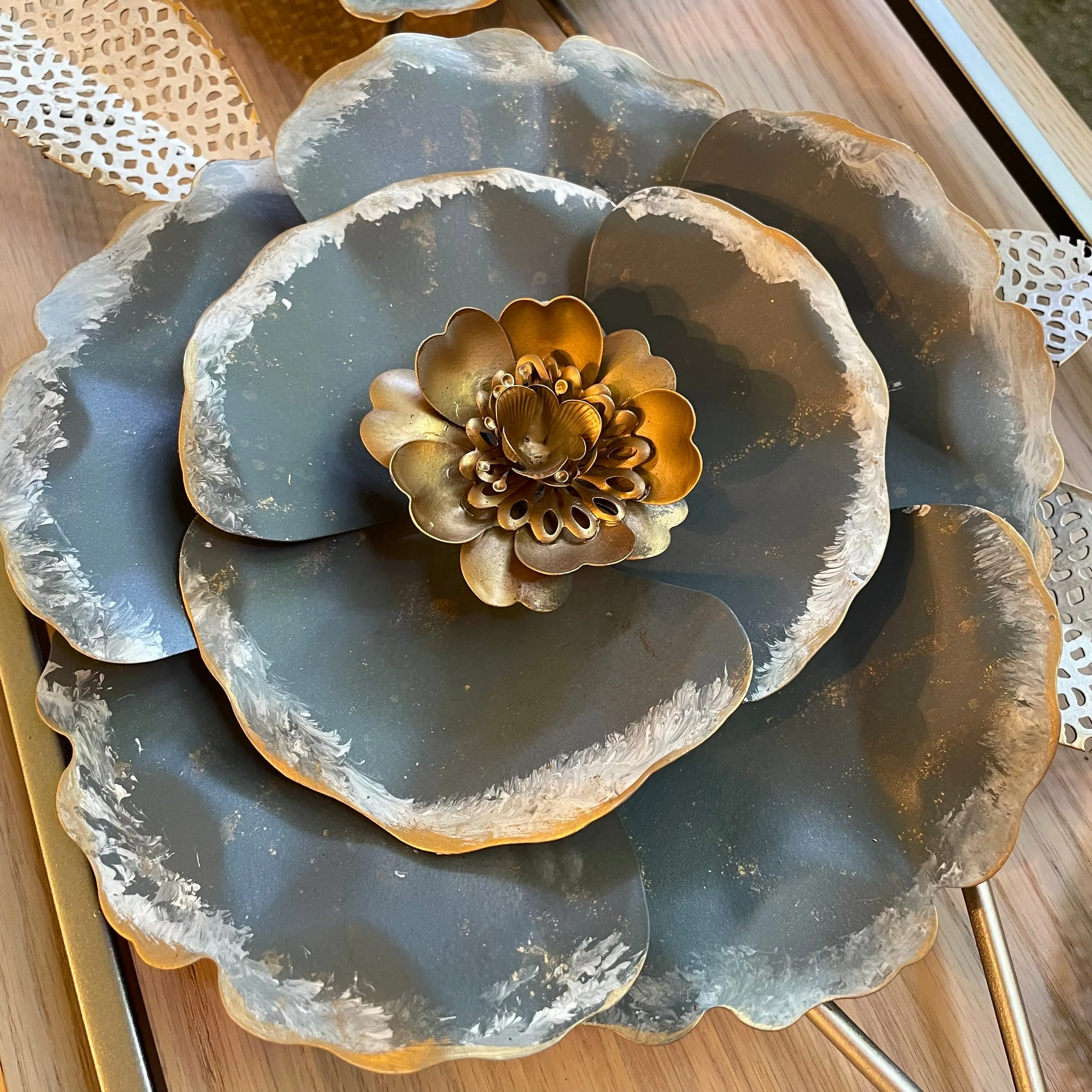 s083 elegant flower