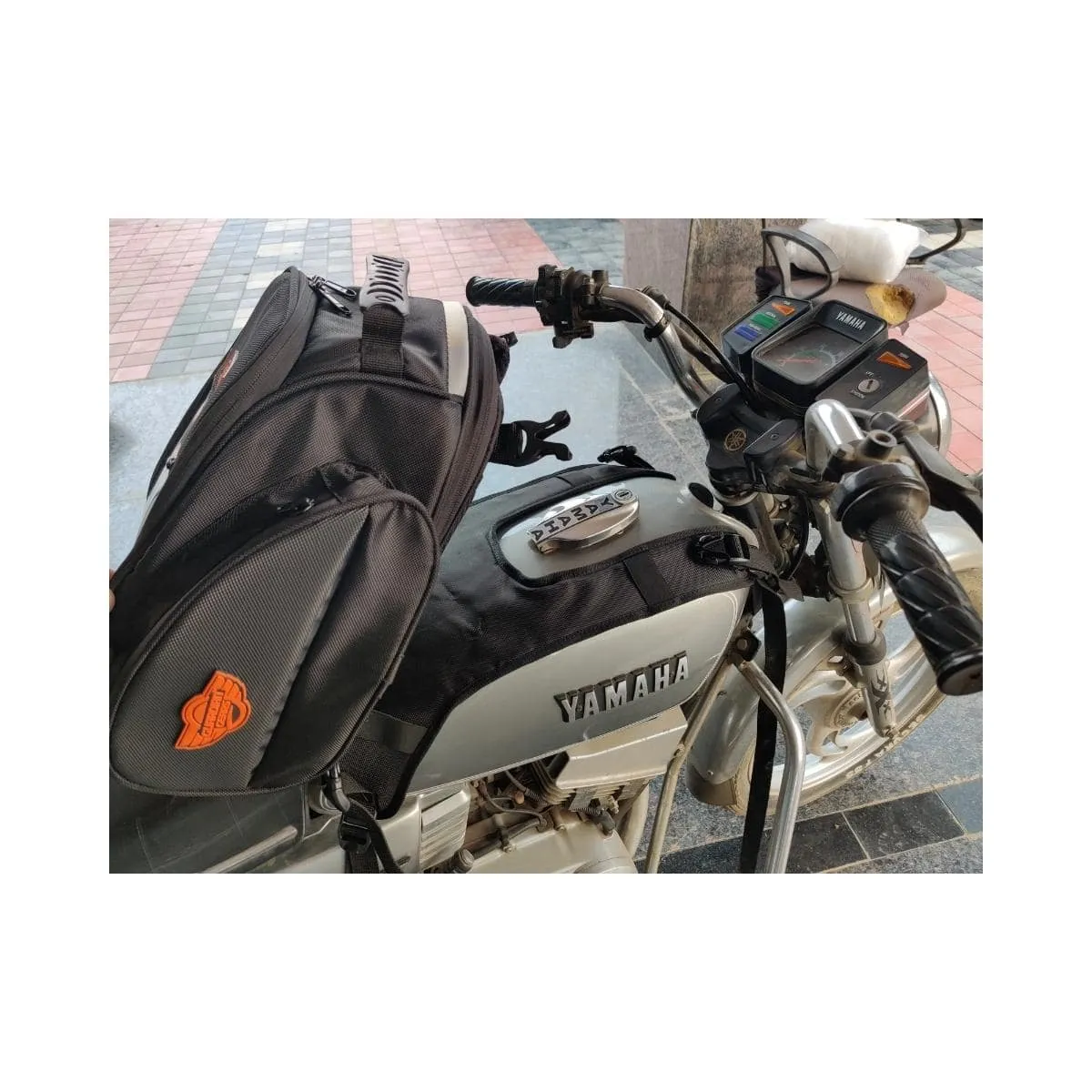 Shark Universal 28L Tank Bag with Rain Cover - Black