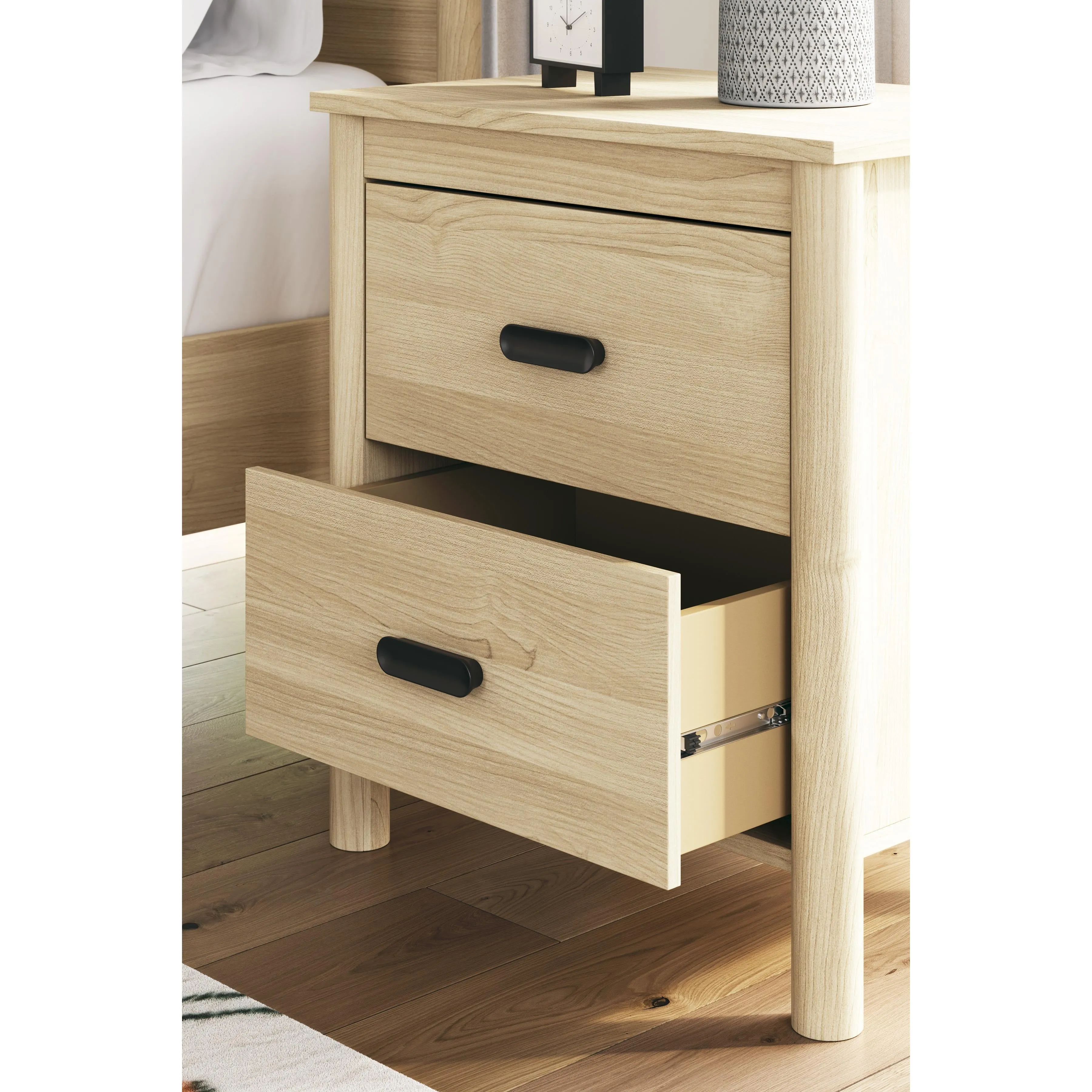 Signature Design by Ashley Cabinella 2-Drawer Nightstand EB2444-292