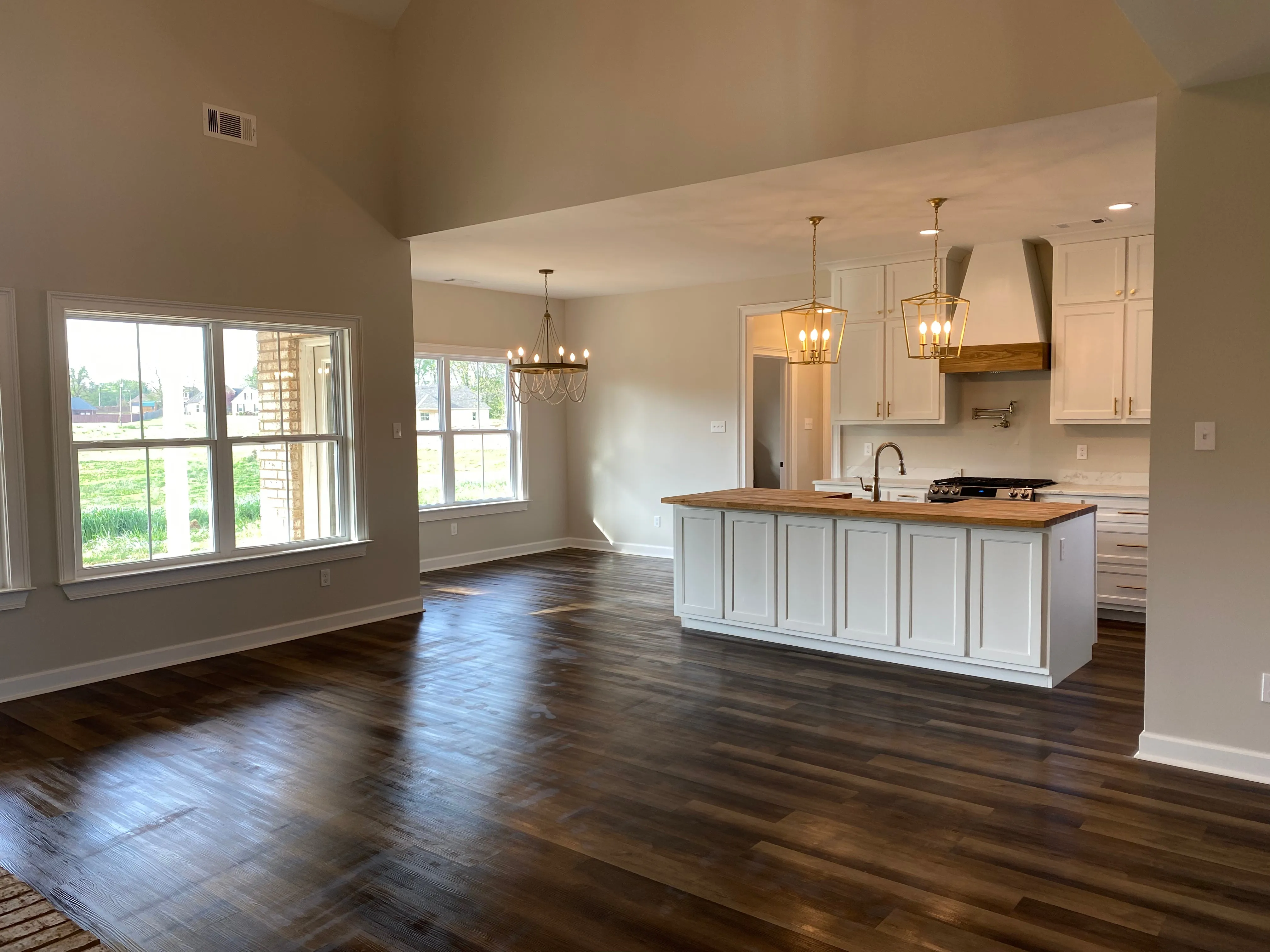Spacious 4-Bedroom, 3-Bathroom Home with Generous Porches and Modern Comforts